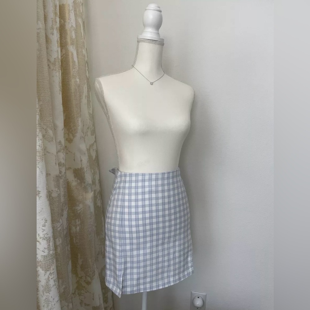 BNWOT Brandy Melville Cara Plaid Mini Skirt, Baby Blue/ White